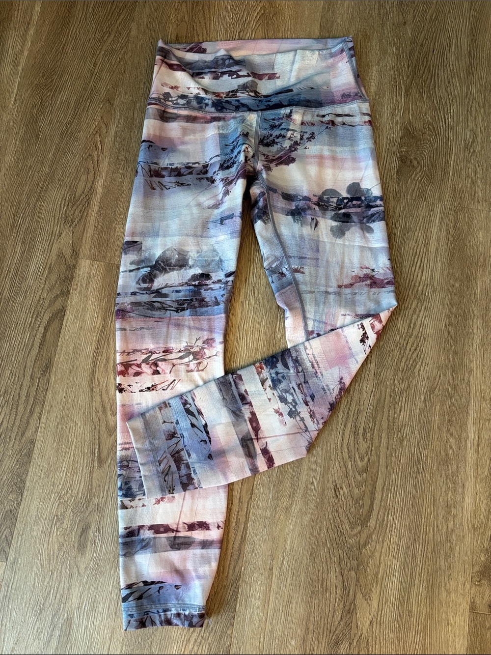 Lululemon leggings. Size 6.